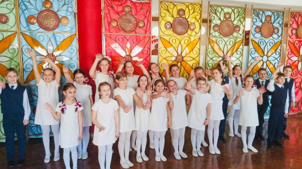 Младший хор «СВЕТ» принял участие в Международном конкурсе «Цветущая Россия»